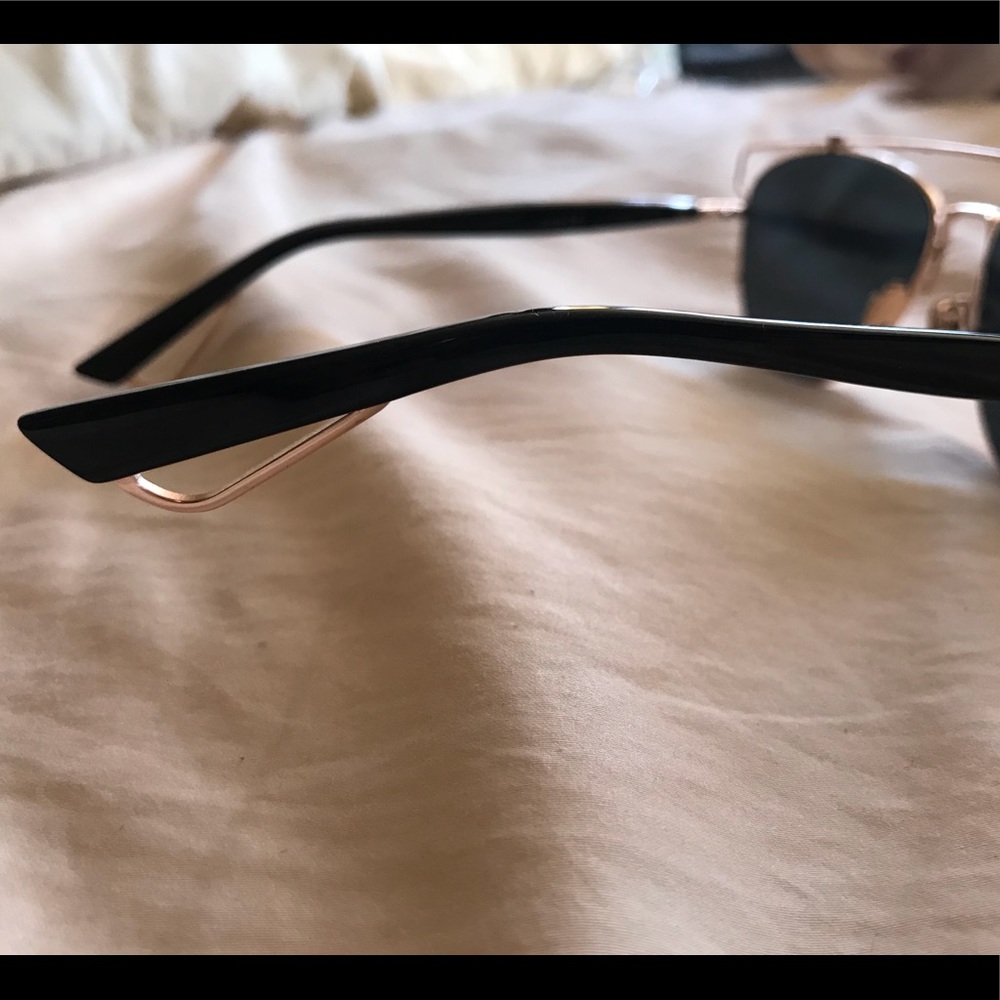 Reflective Sunglasses - Picture 4 of 4